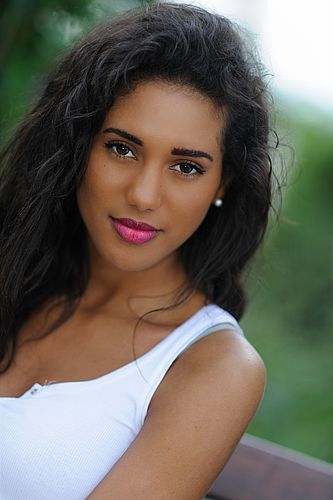 HB VHS Portrait 2012-07-7229 pp1 HB VHS Portrait 2012-07-7229 pp1